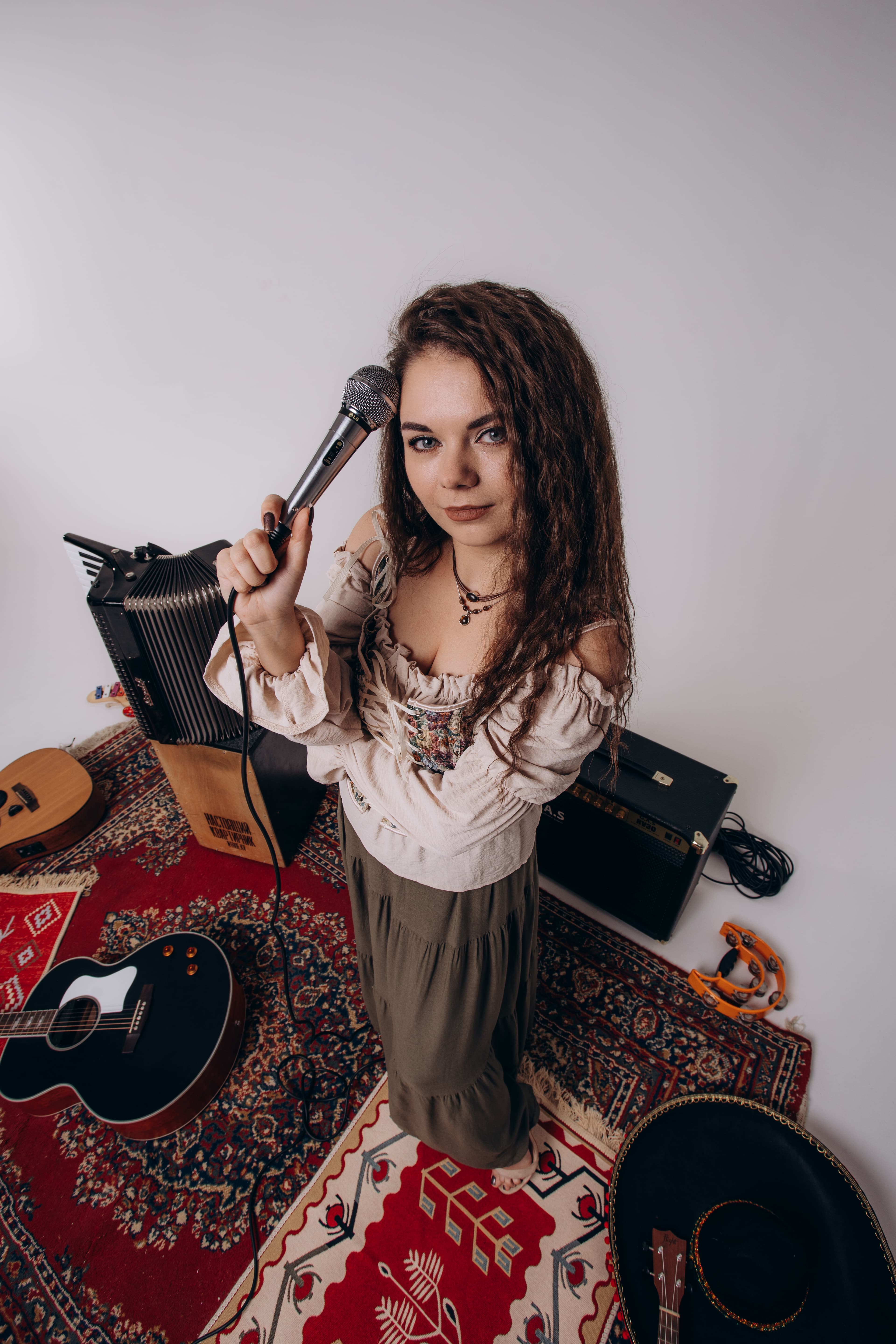 Солист группы «Настоящий Квартирник» — Мария Дорофеевская